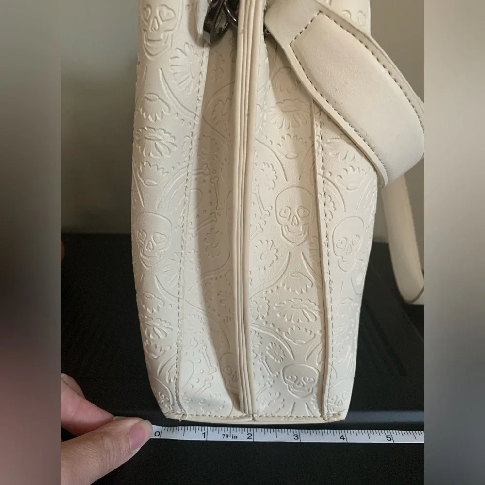 *smaller* Betsey Johnson skull embossed crossbody or satchel purse halloween - Picture 13 of 15